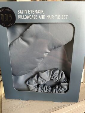 Wayland Square Satin Eyemask, Pillowcase and Hair Tie Set - Gray